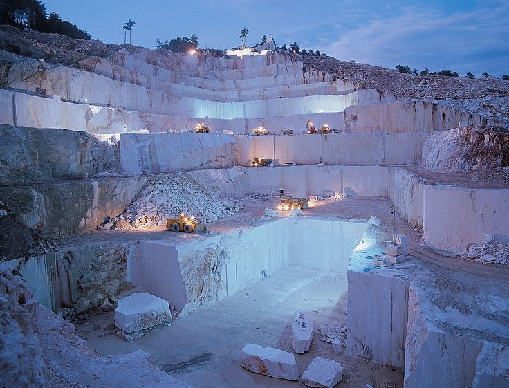 e614e8a473782523f779c1cb82d79a4f--limestone-quarry-kitchen-white.jpg
